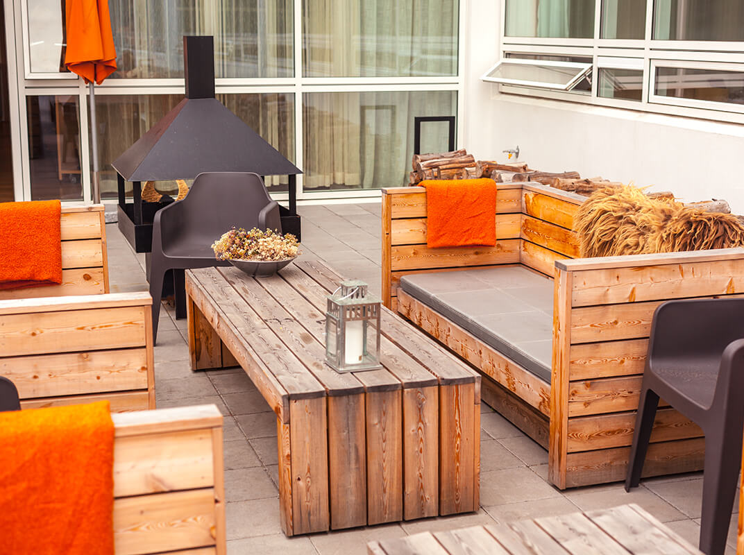 How to Pick the Best Lumber for Backyard Projects